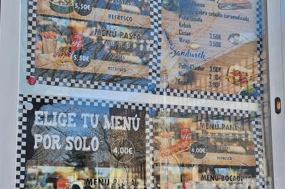 Board with 4 sections of menús for Market & Bakery