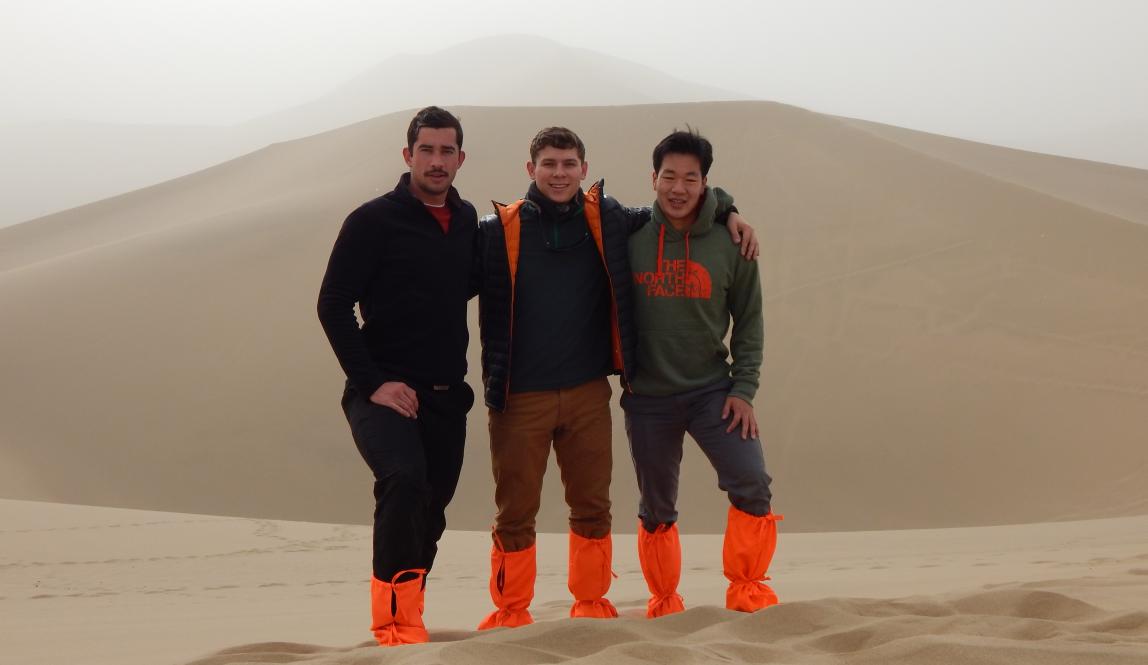 students in the desert in China