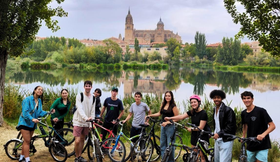 Jahnia Treadwell - Group Bike Tour in Salamanca