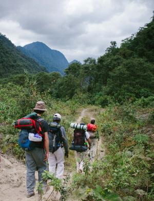 students hiking in Ecuador