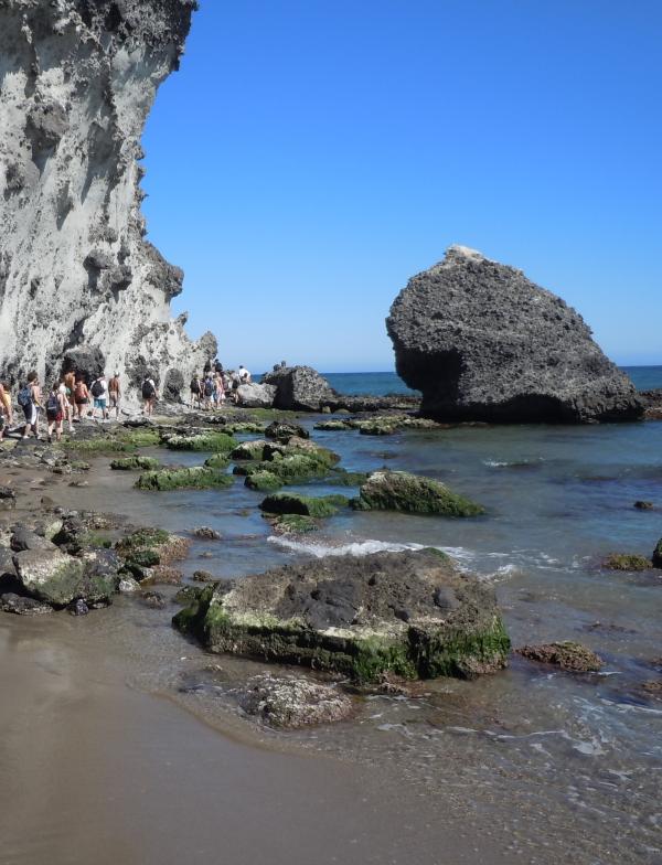 Students hike through the cabo de gata beach